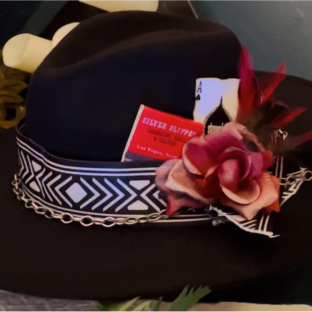 Custom Fedora named I’m Bettin’ On Love